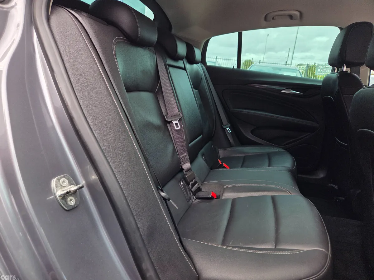 Opel Insignia Hatchback, Diesel, 2018, Grey