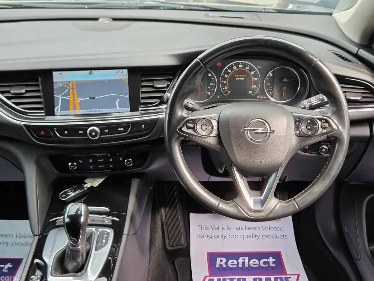 Opel Insignia Hatchback, Diesel, 2018, Grey