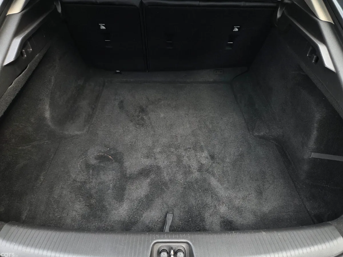 Opel Insignia Hatchback, Diesel, 2018, Grey