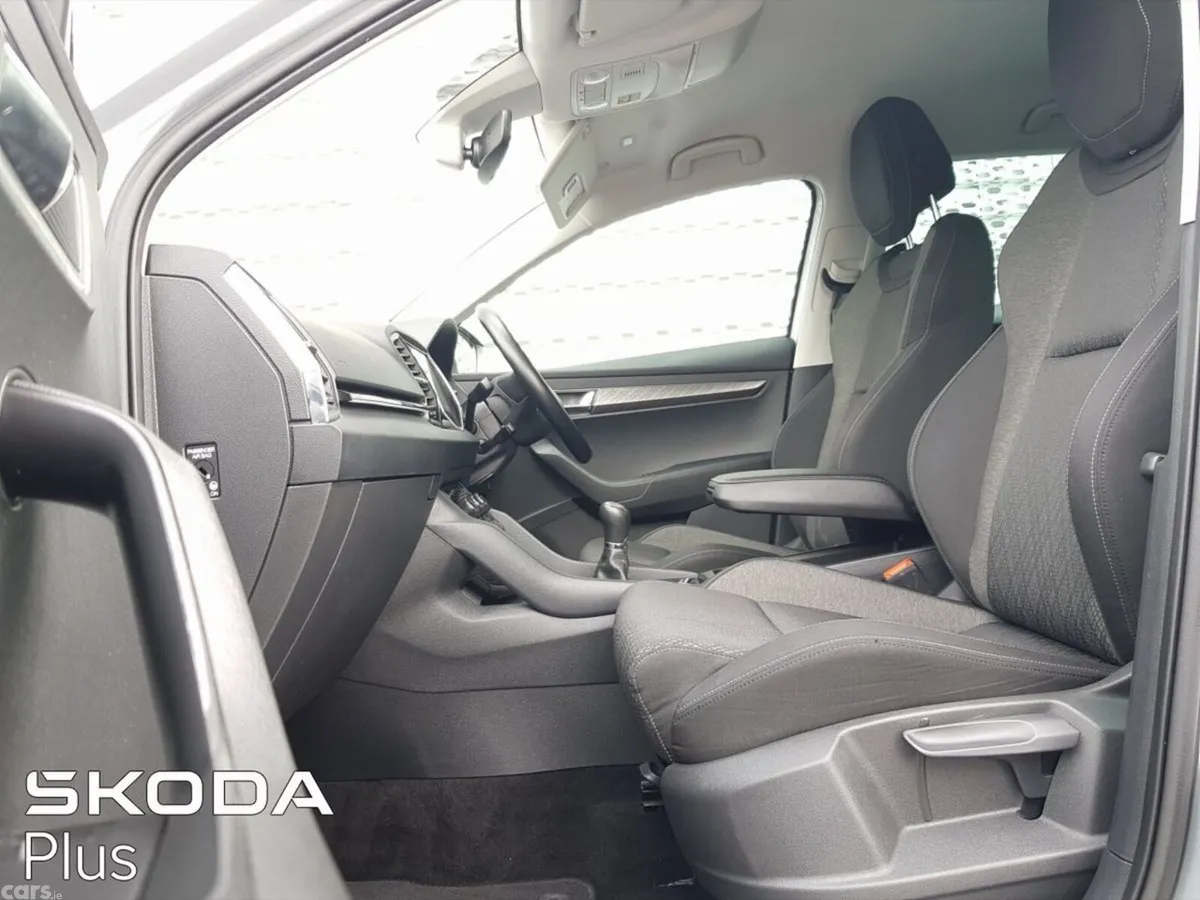 Skoda Karoq Estate, Diesel, 2023, Grey