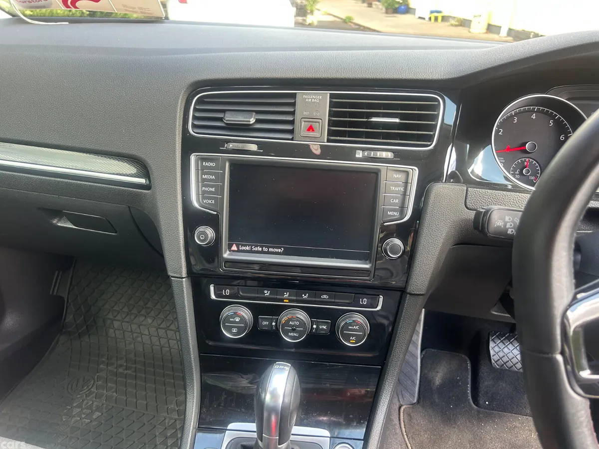 Volkswagen Golf Hatchback, Petrol, 2017, Red