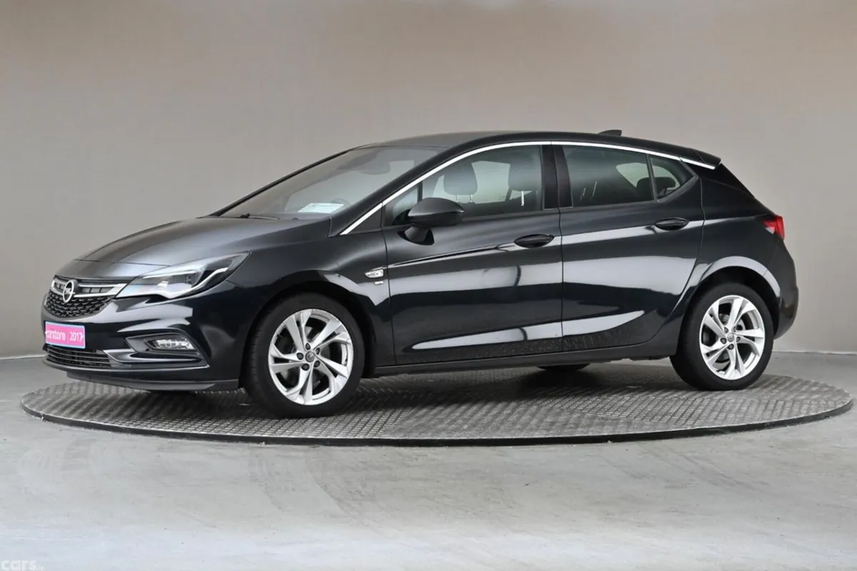 Opel Astra Hatchback, Diesel, 2017, Black