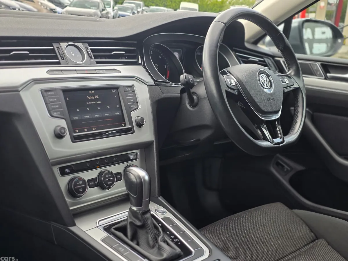 Volkswagen Passat Saloon, Diesel, 2015, Grey