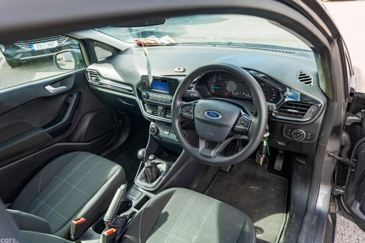Ford Fiesta Hatchback, Diesel, 2020, Grey