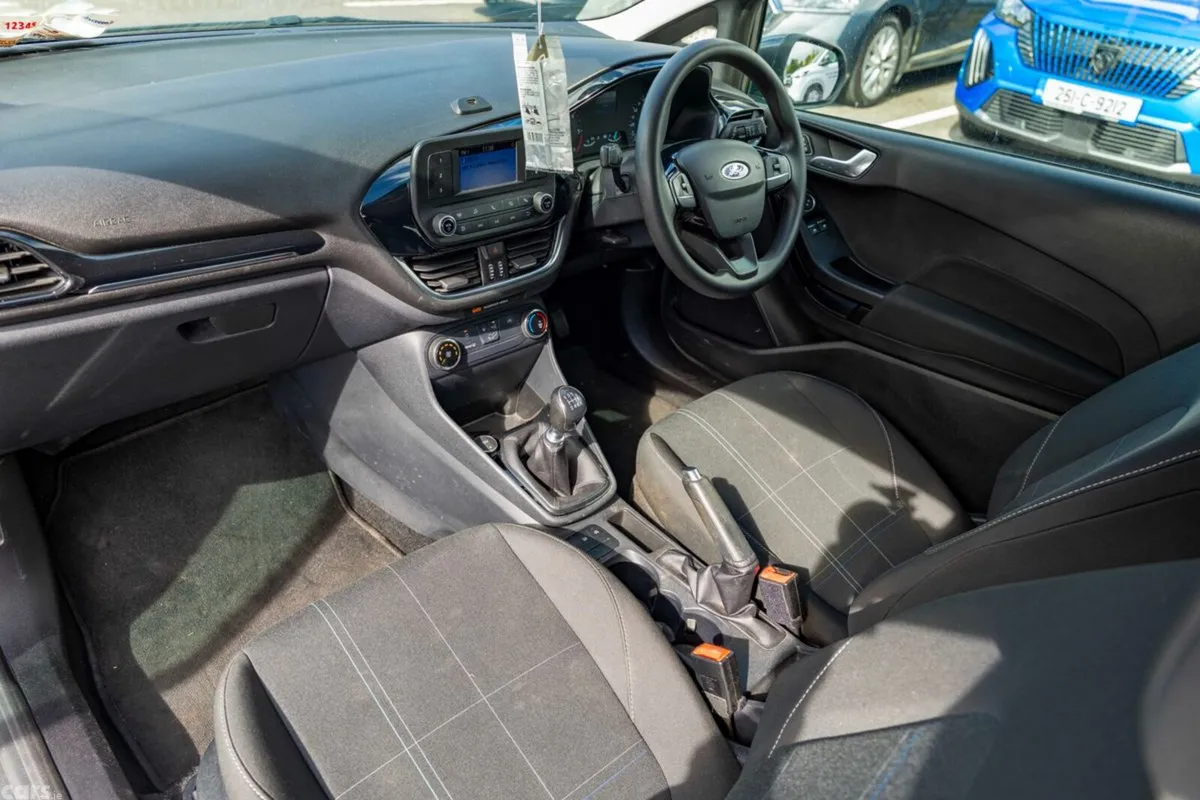 Ford Fiesta Hatchback, Diesel, 2020, Grey