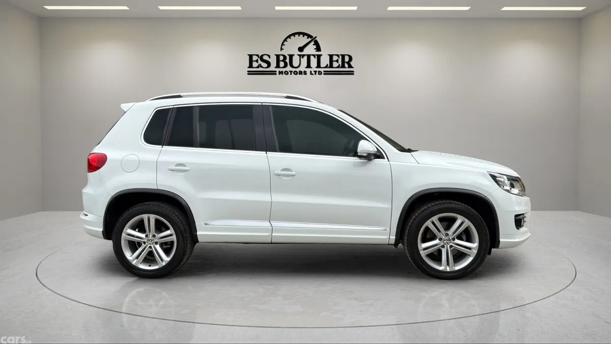Volkswagen Tiguan SUV, Petrol, 2016, White