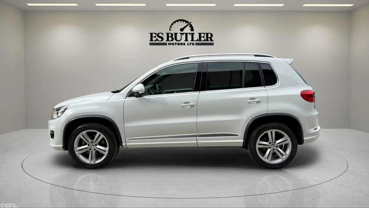Volkswagen Tiguan SUV, Petrol, 2016, White