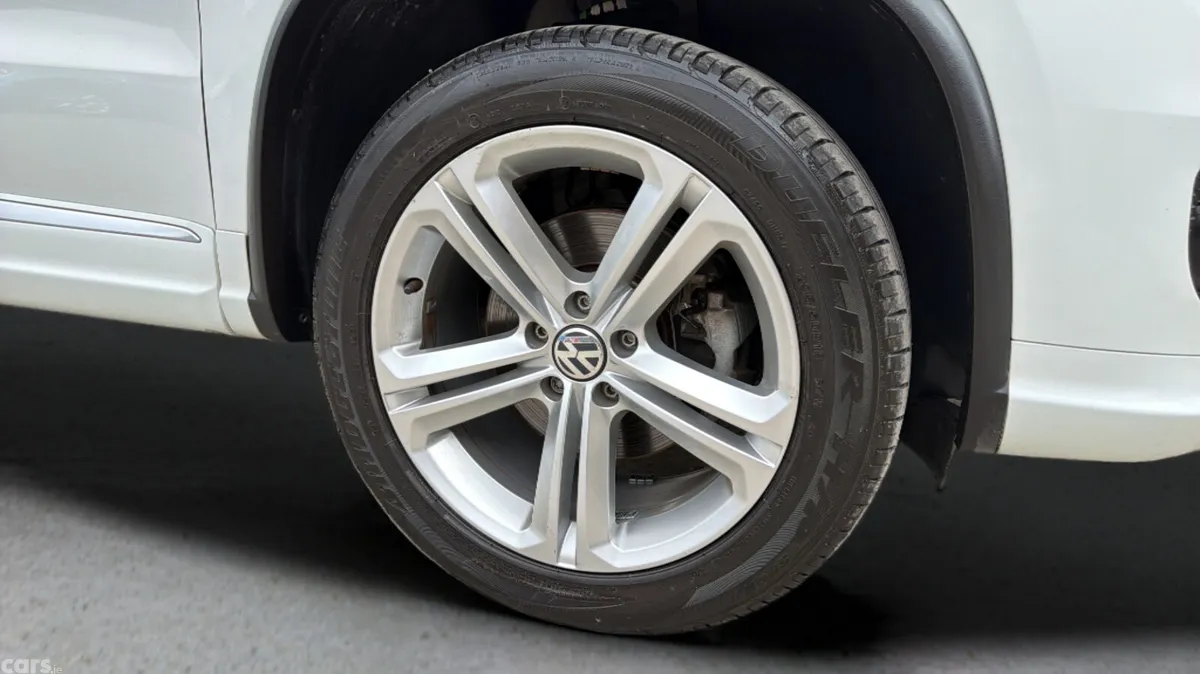 Volkswagen Tiguan SUV, Petrol, 2016, White