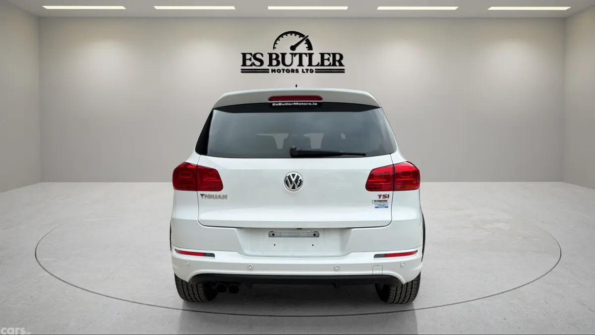 Volkswagen Tiguan SUV, Petrol, 2016, White