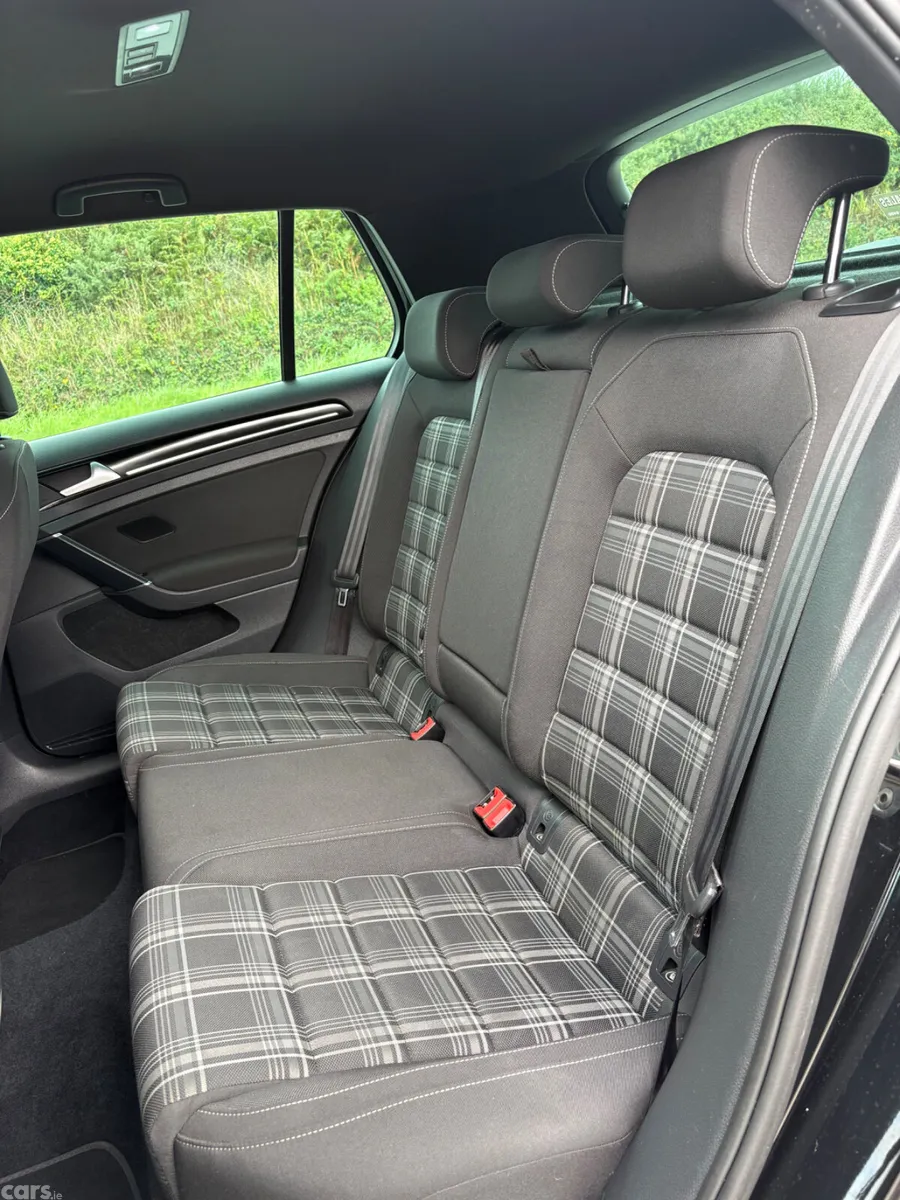 Volkswagen Golf Hatchback, Diesel, 2016, Black