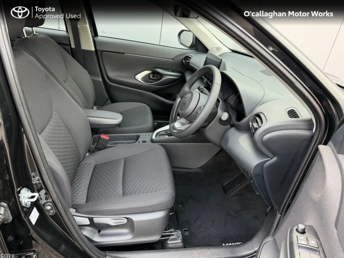 Toyota Yaris Cross SUV, Petrol Hybrid, 2026, Black