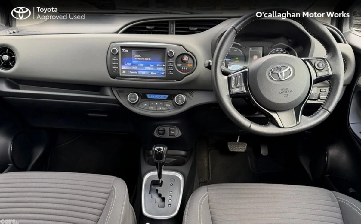 Toyota Yaris Hatchback, Petrol Hybrid, 2018, Grey