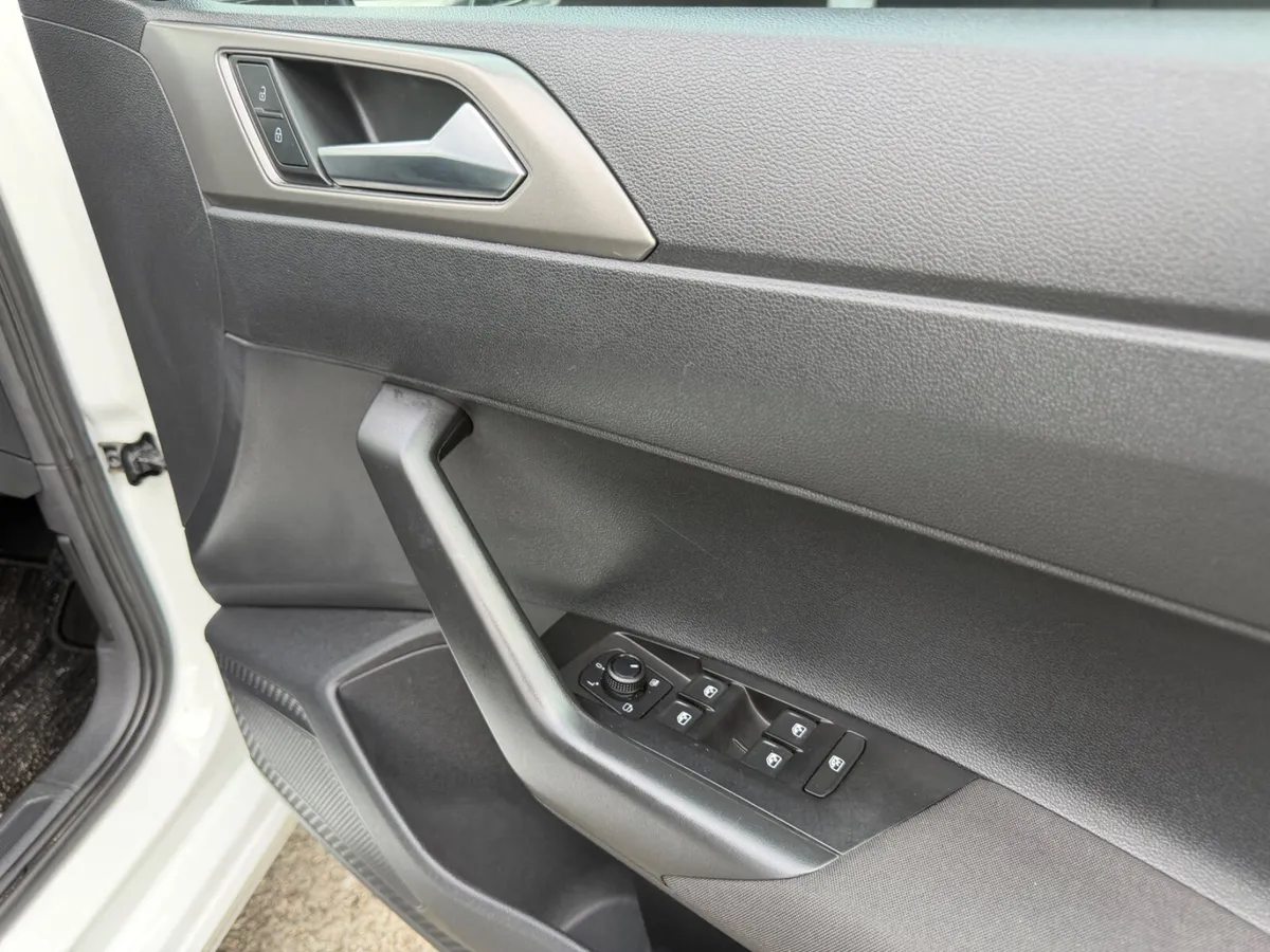 Volkswagen Polo Hatchback, Petrol, 2019, White