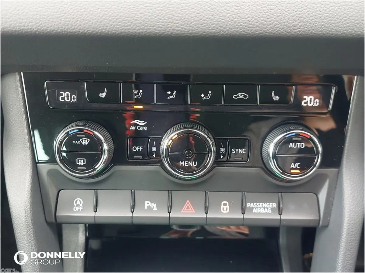 Skoda Karoq Estate, Petrol, 2021, White