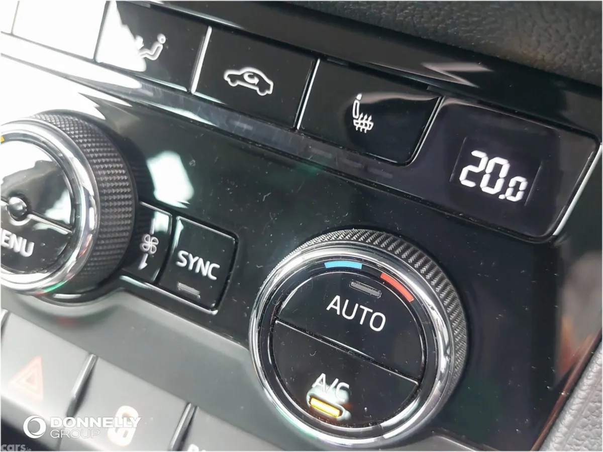 Skoda Karoq Estate, Petrol, 2021, White