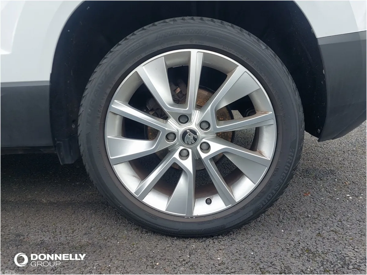 Skoda Karoq Estate, Petrol, 2021, White