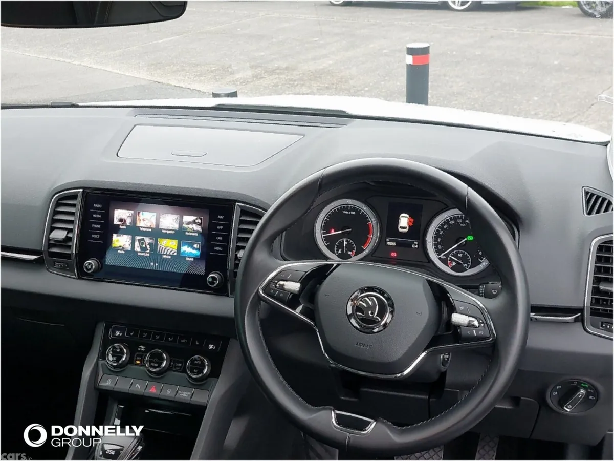 Skoda Karoq Estate, Petrol, 2021, White