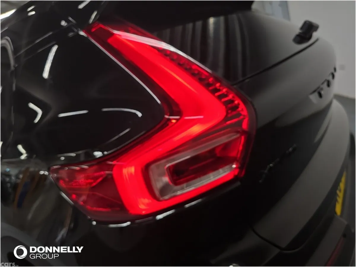 Volvo XC40 Estate, Petrol, 2025, Black