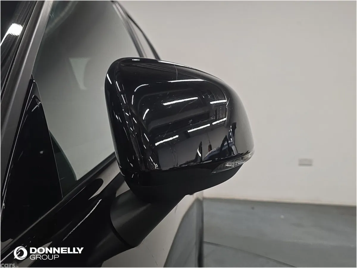 Volvo XC40 Estate, Petrol, 2025, Black