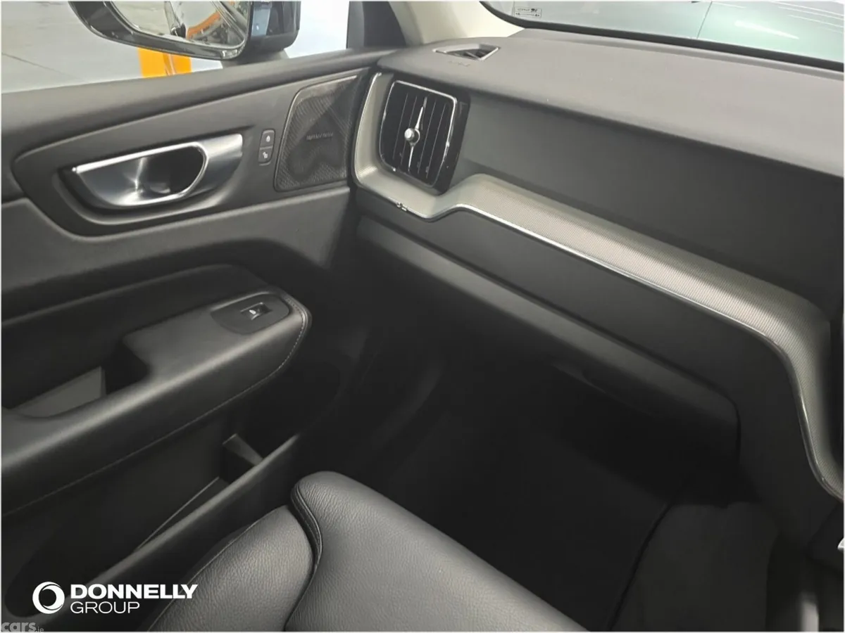 Volvo XC60 Estate, Diesel, 2024, Black