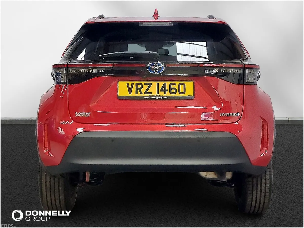 Toyota Yaris Hatchback, Petrol Hybrid, 2023, Red