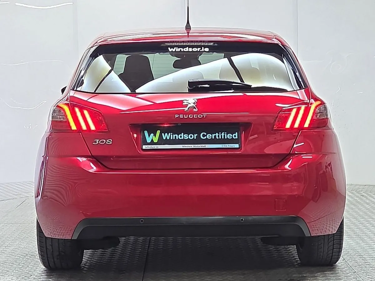 Peugeot 308 Hatchback, Diesel, 2019, Red