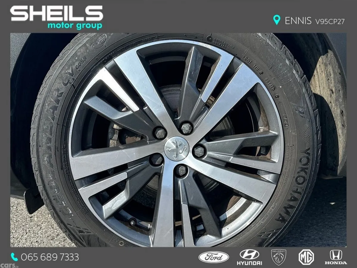 Peugeot 5008 MPV, Diesel, 2022, White