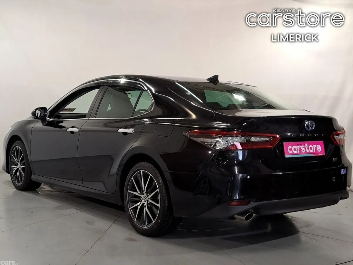 Toyota Camry Saloon, Petrol Hybrid, 2021, Black