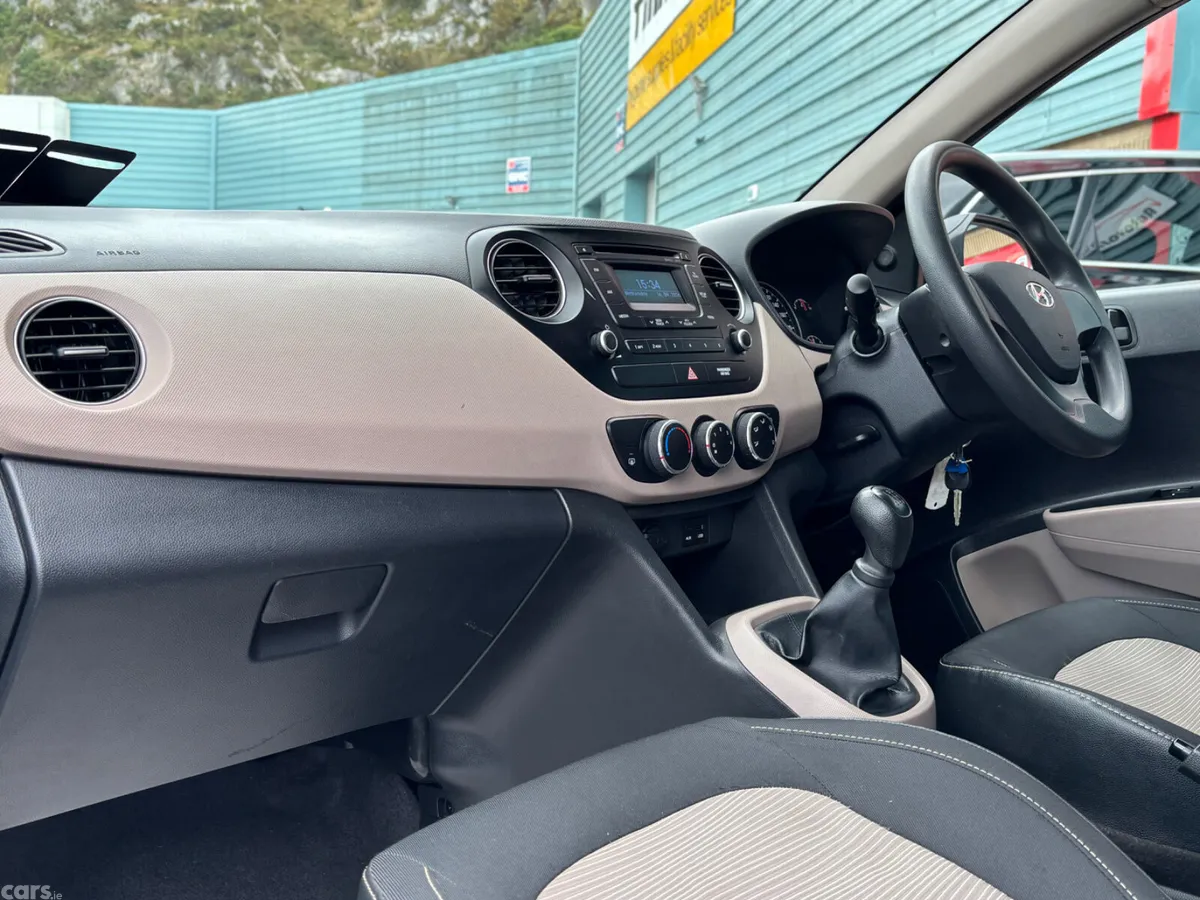 Hyundai i10 Hatchback, Petrol, 2014, Black