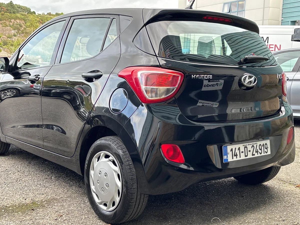 Hyundai i10 Hatchback, Petrol, 2014, Black