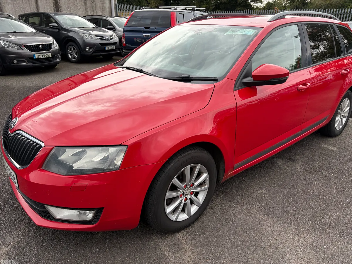 Skoda Octavia Estate, Diesel, 2015, Red