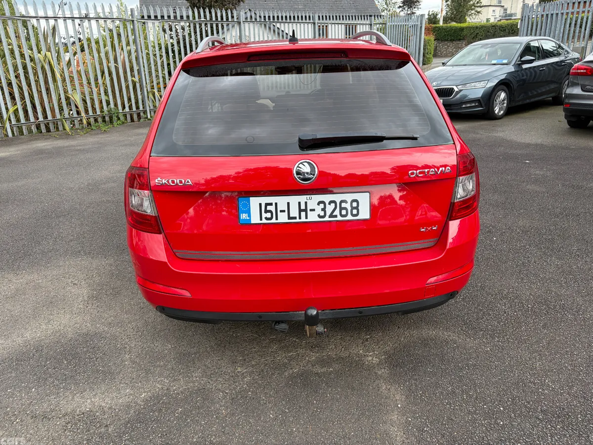 Skoda Octavia Estate, Diesel, 2015, Red