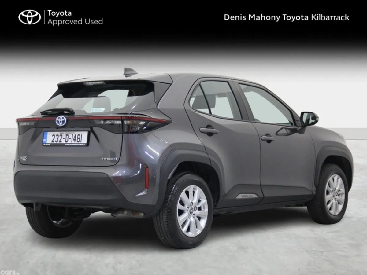 Toyota Yaris Cross Hatchback, Petrol Hybrid, 2023, Grey