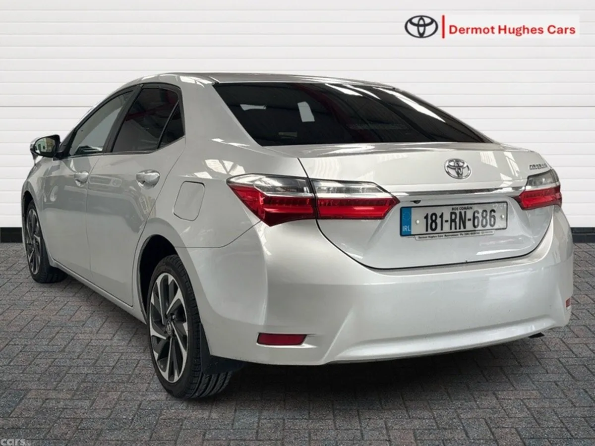 Toyota Corolla Saloon, Diesel, 2018, Silver