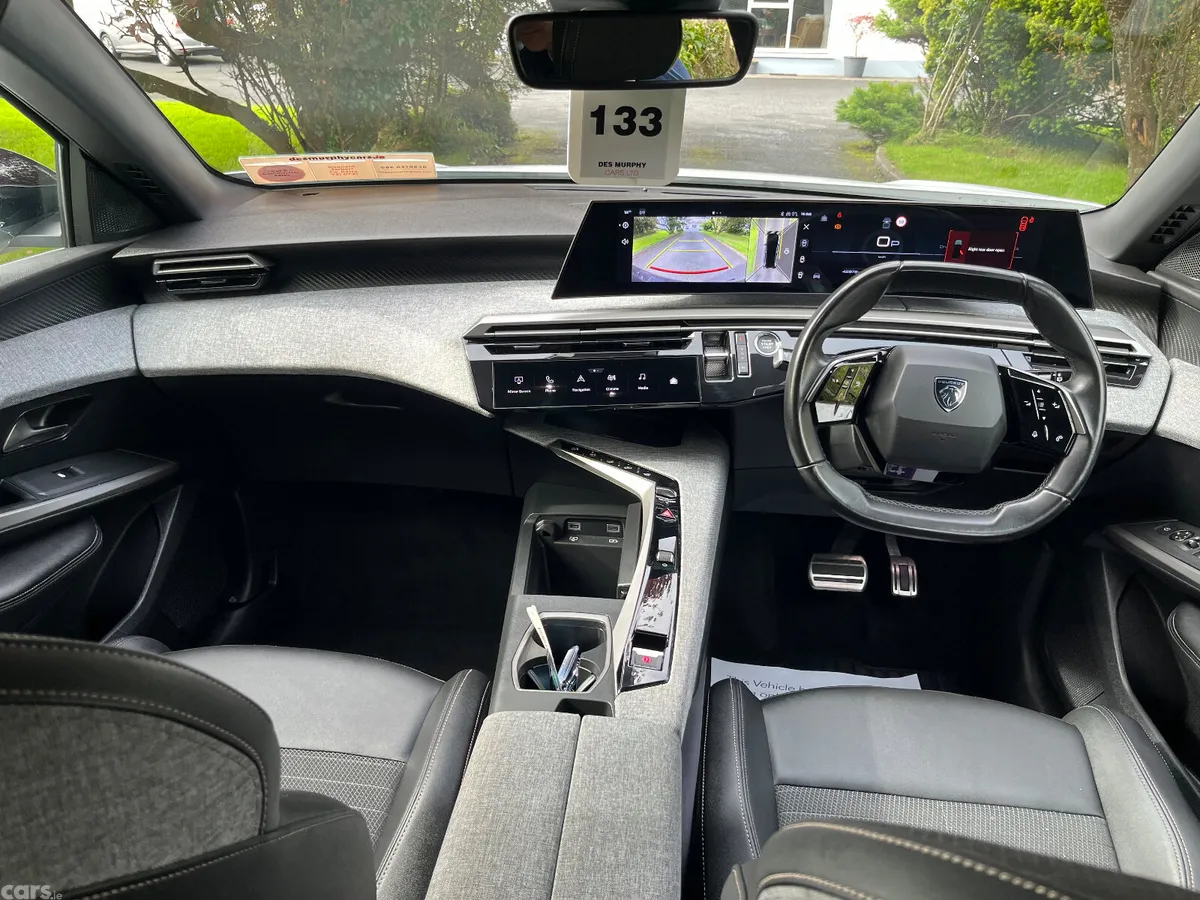 Peugeot 5008 MPV, Petrol, 2025, White