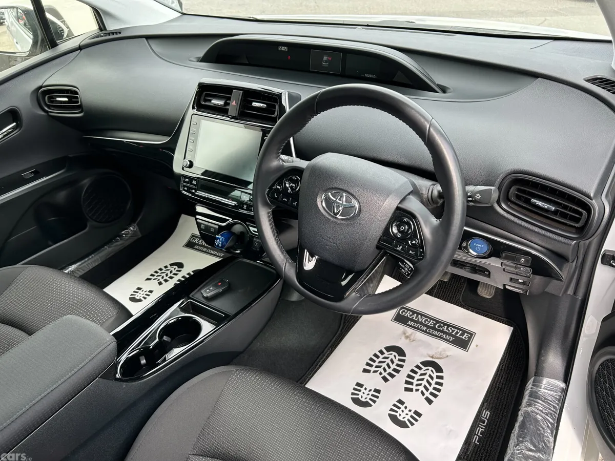 Toyota Prius Hatchback, Petrol Hybrid, 2022, White