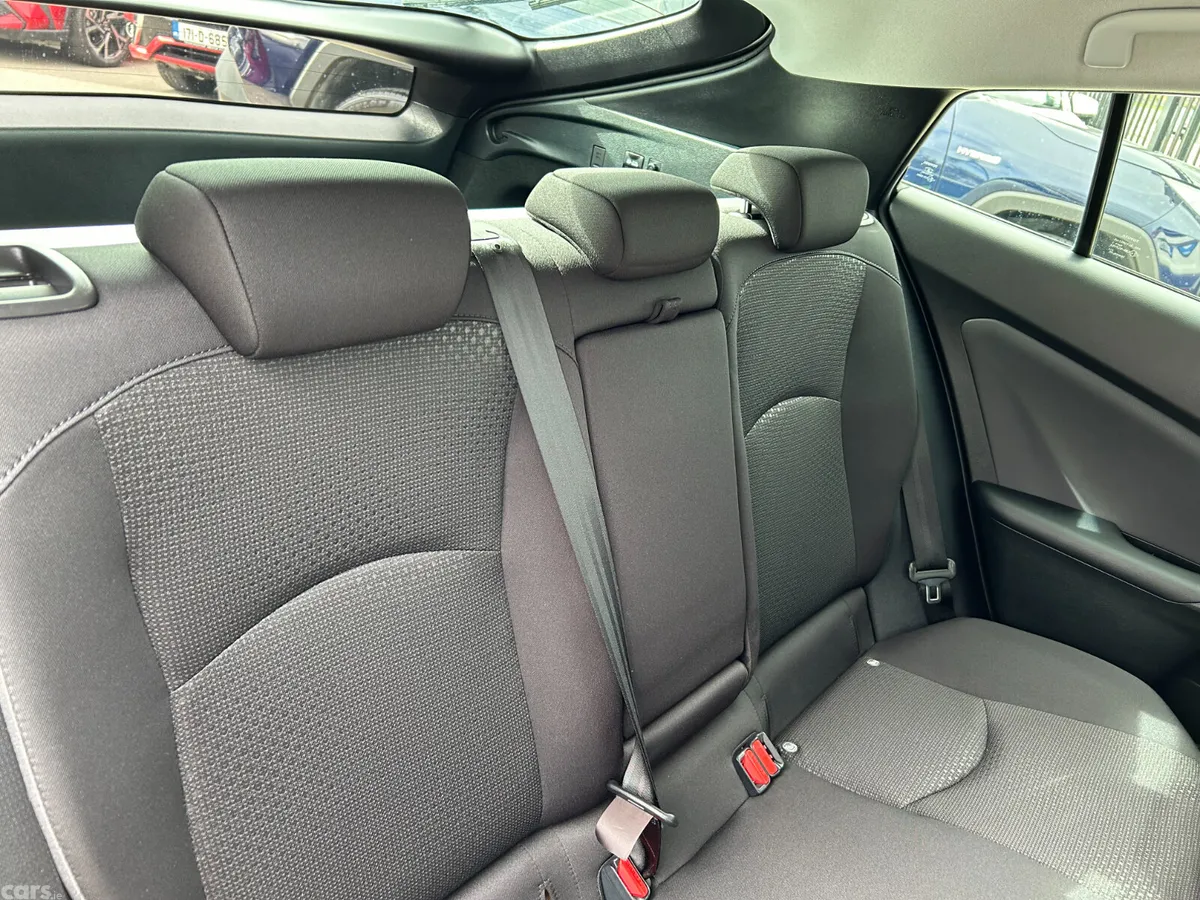 Toyota Prius Hatchback, Petrol Hybrid, 2022, White