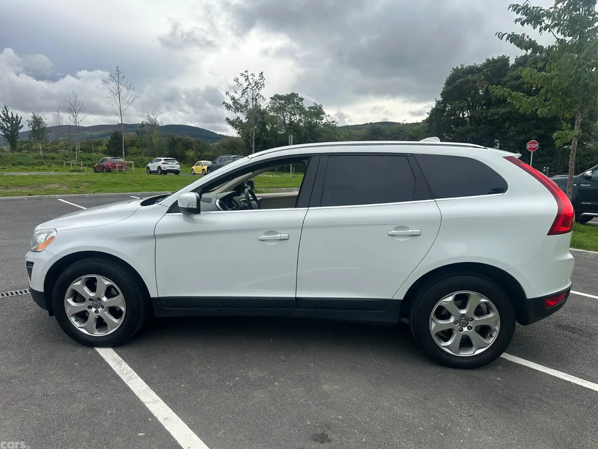 Volvo XC60 SUV, Diesel, 2013, White