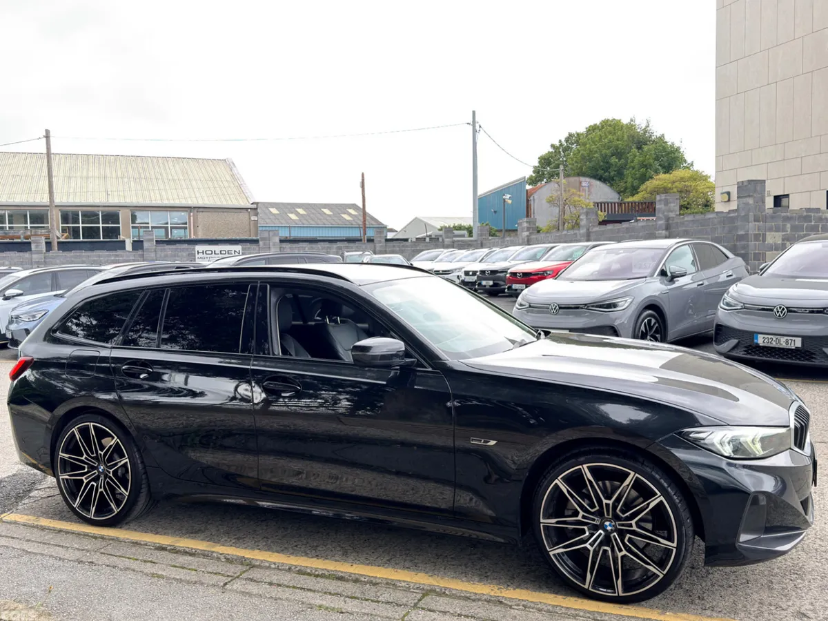 BMW 3-Series Estate, Petrol Plug-in Hybrid, 2023, Black