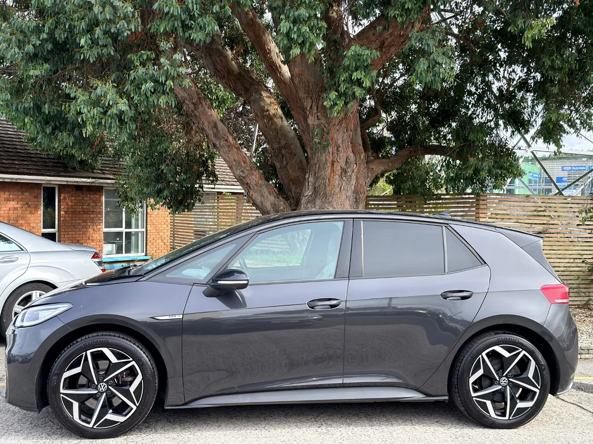 Volkswagen ID.3 Estate, Electric, 2022, Grey