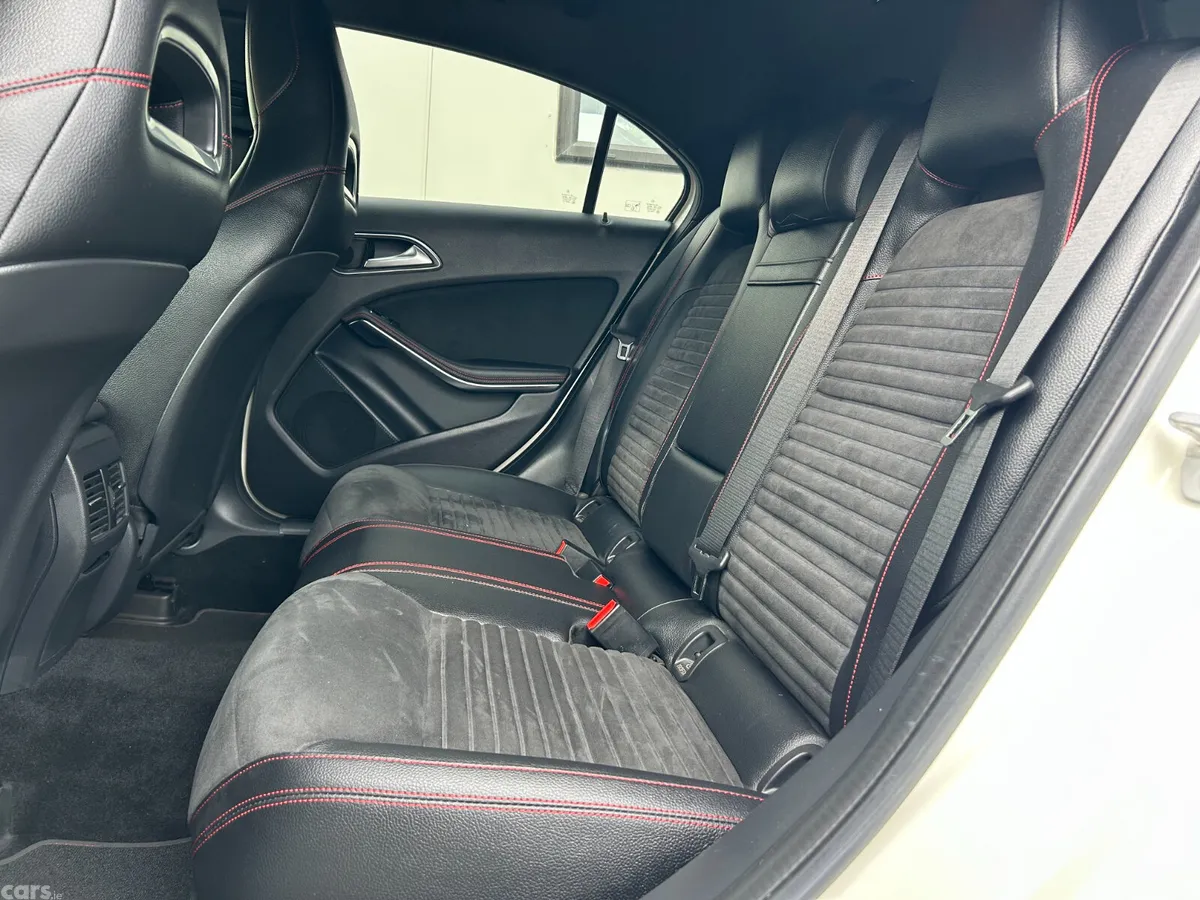 Mercedes-Benz A-Class Hatchback, Petrol, 2014, White