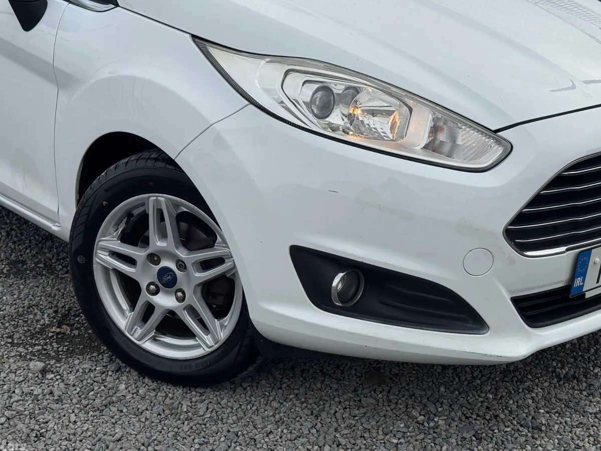 Ford Fiesta Hatchback, Diesel, 2013, White