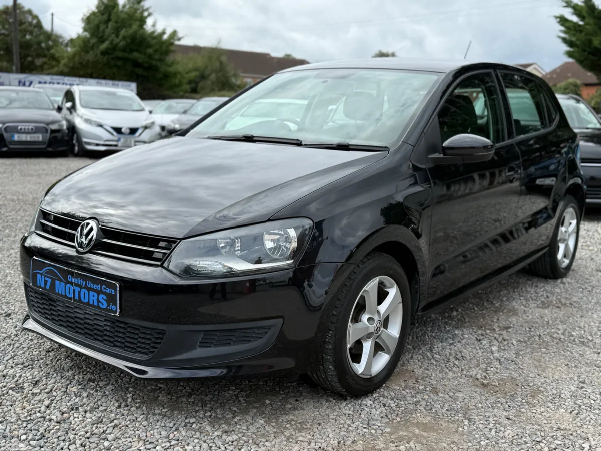 Volkswagen Polo Hatchback, Petrol, 2012, Black