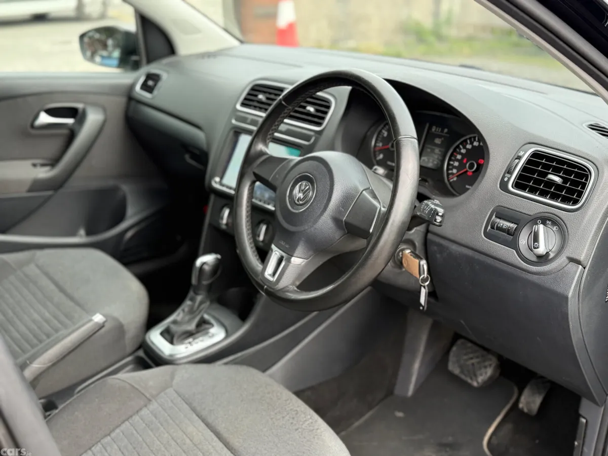 Volkswagen Polo Hatchback, Petrol, 2012, Black