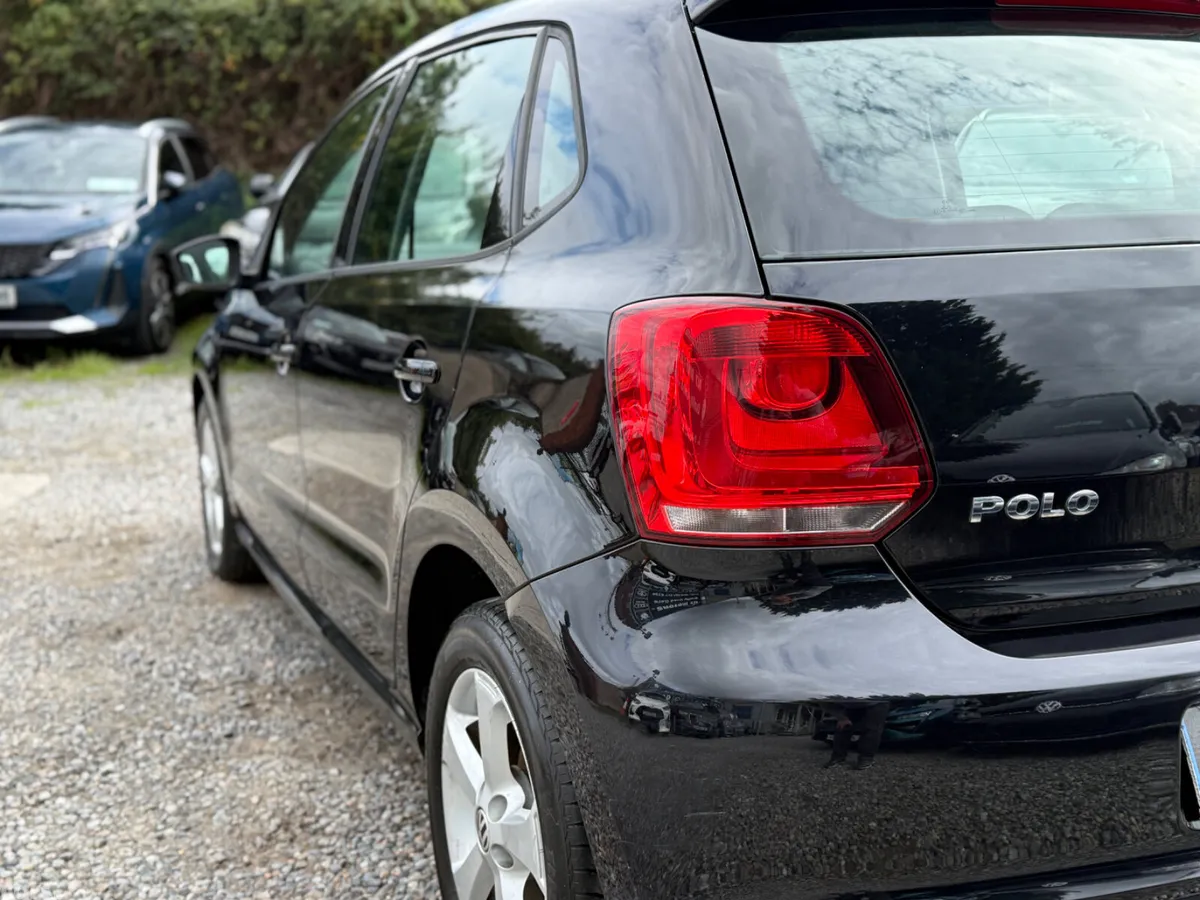 Volkswagen Polo Hatchback, Petrol, 2012, Black