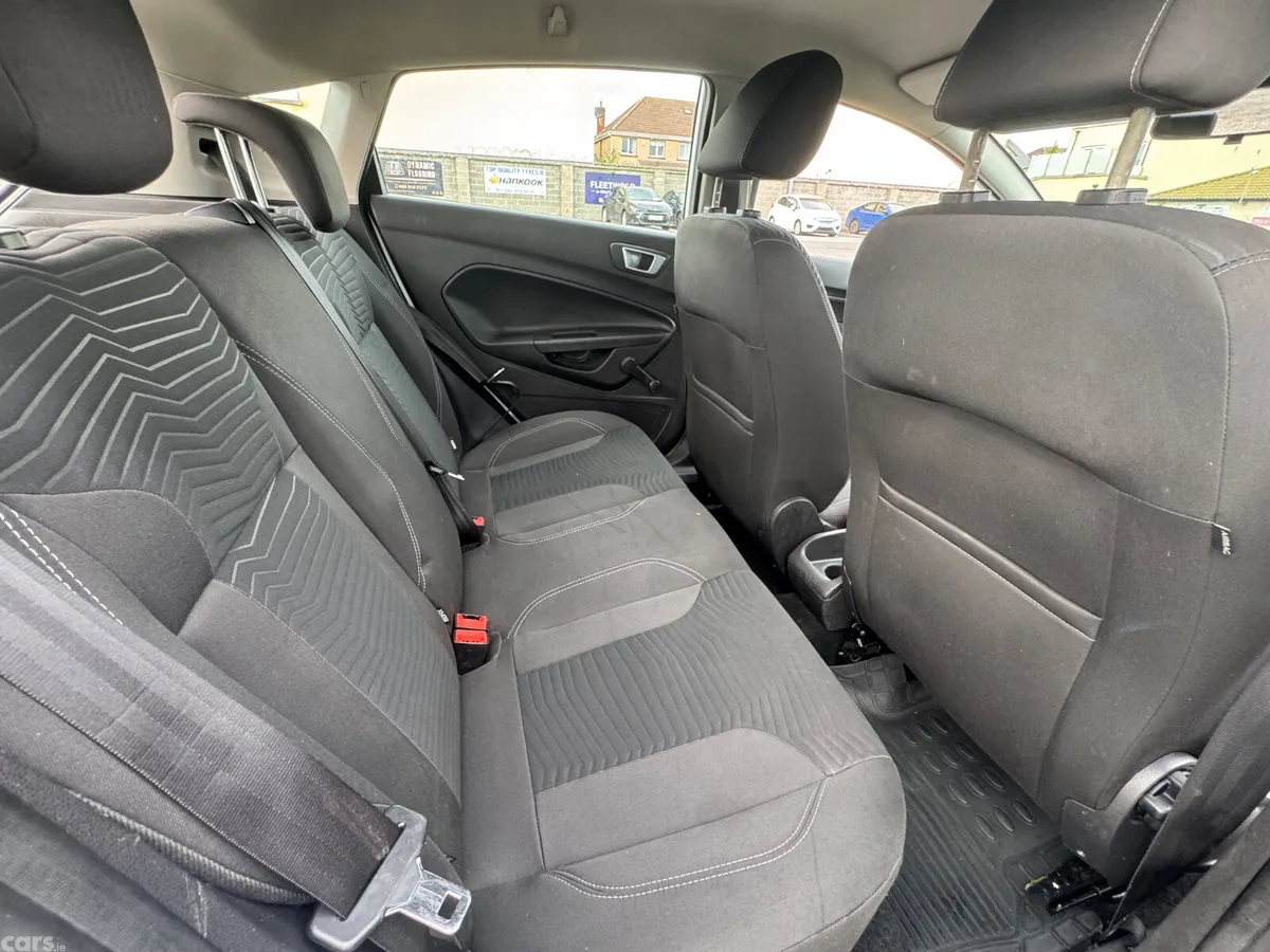 Ford Fiesta Hatchback, Diesel, 2013, White