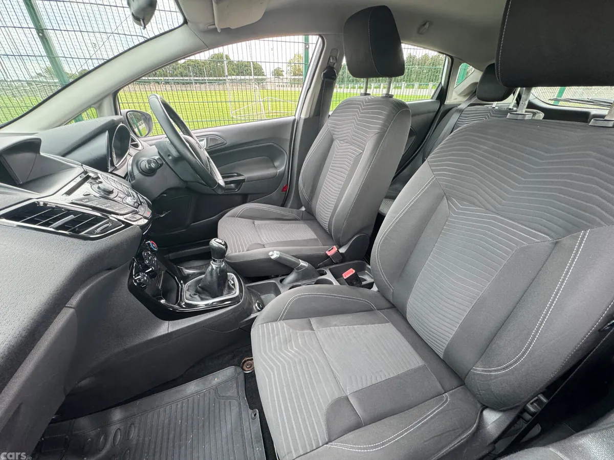 Ford Fiesta Hatchback, Diesel, 2013, White