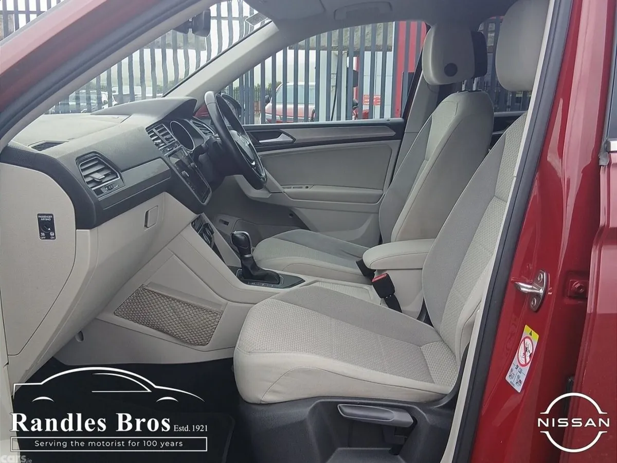 Volkswagen Tiguan SUV, Diesel, 2019, Red
