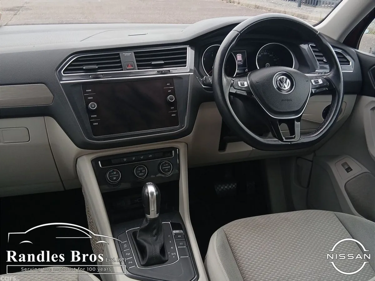 Volkswagen Tiguan SUV, Diesel, 2019, Red
