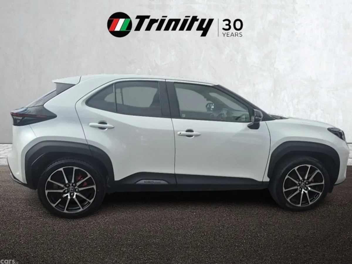 Toyota Yaris Cross SUV, Petrol Hybrid, 2023, White